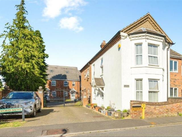 House for sale in Leighton-Linslade, Leighton Buzzard
