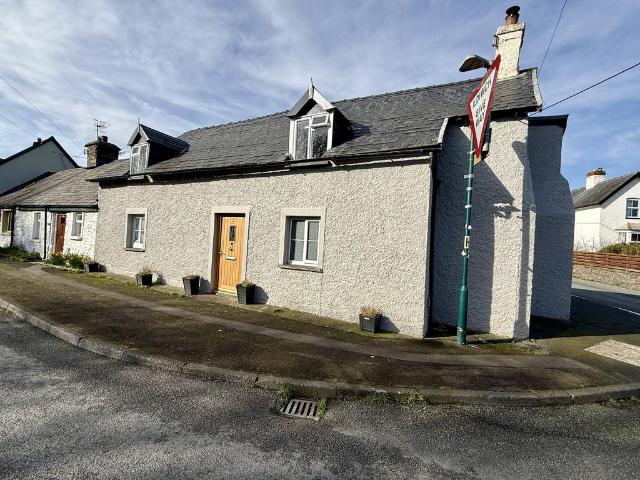 House for sale in Clarach, Wales