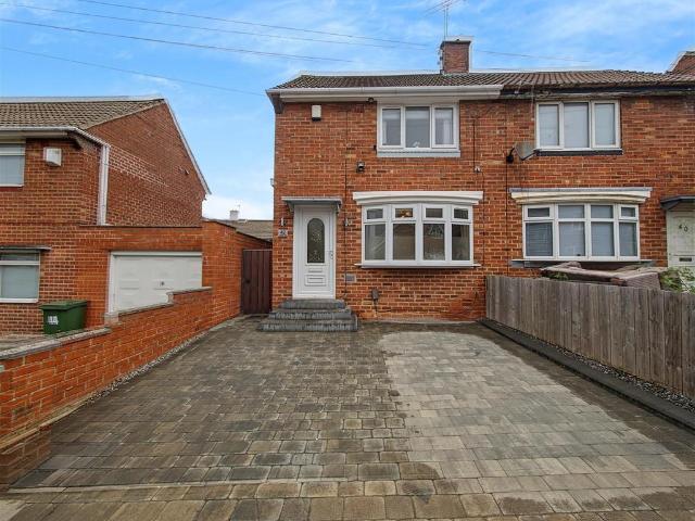 House for sale in Farringdon, Sunderland