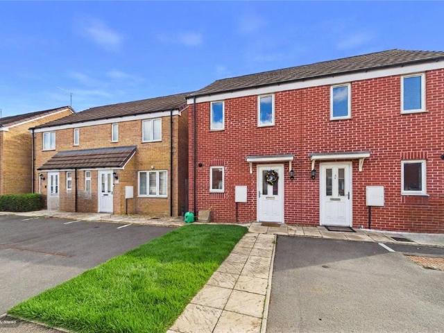 House for sale in Sunnyside, West Northamptonshire