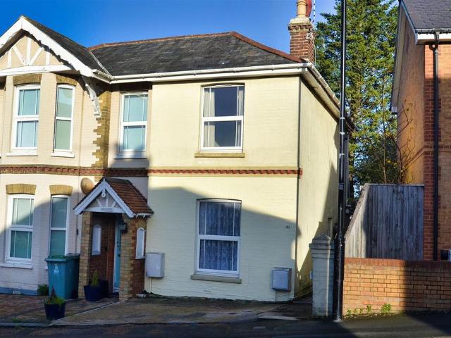 House for sale in Oakfield, Ryde