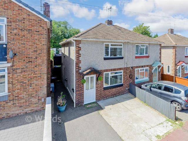 House for sale in Luton, Chatham