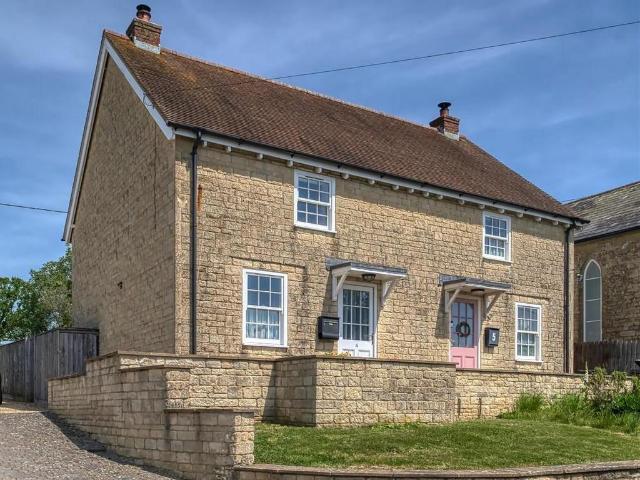 House for sale in Stour Row, East Dorset