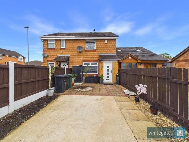 House for sale in Wyke, Bradford