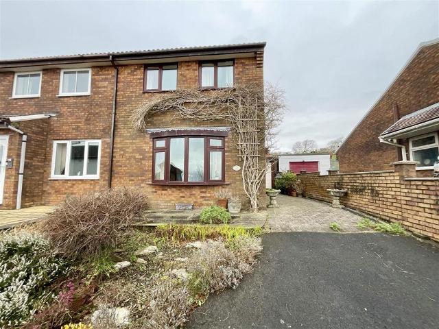House for sale in Capel, Felinfoel
