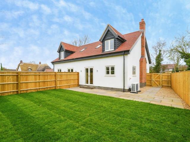 House for sale in Ickford