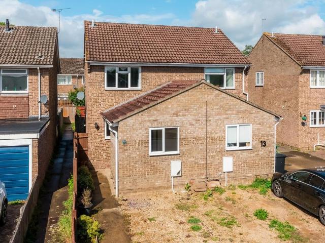 House for sale in Caldecott, Dromore