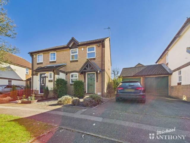 House for sale in Shenley Brook End, Milton Keynes