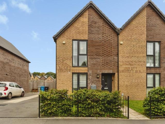 House for sale in Warburton, Trafford