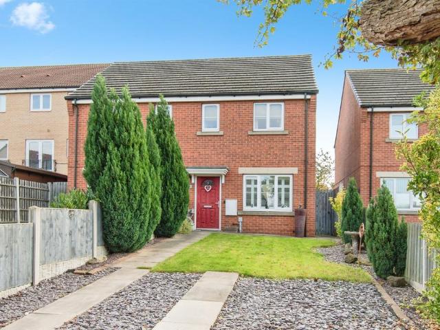 House for sale in Whitwood, West Yorkshire