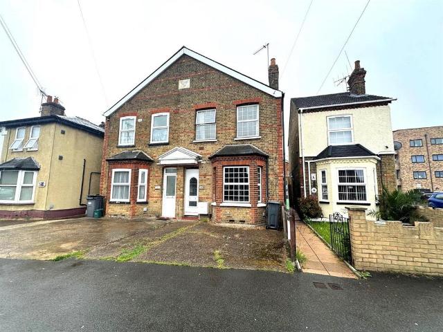 House for sale in London Borough of Hounslow, Greater London