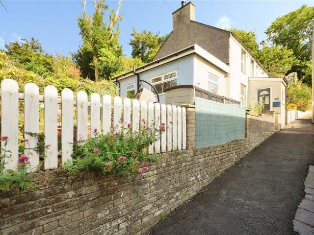 House for sale in Llanllyfni, Talysarn