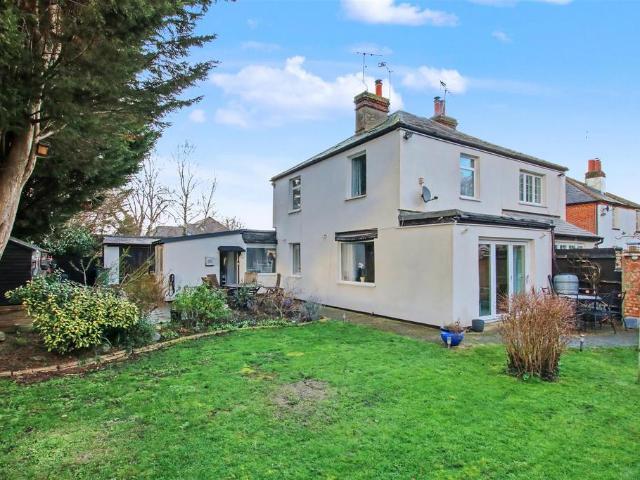 House for sale in Pachesham Park, Surrey