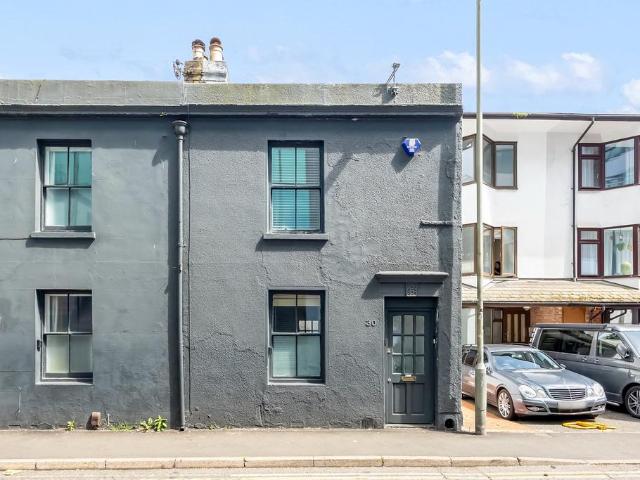 House for sale in Round Hill, Brighton & Hove