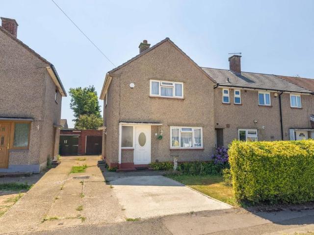 House for sale in Wexham Court, Slough