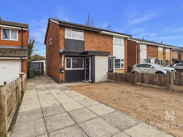 House for sale in Kitt Green, Wigan