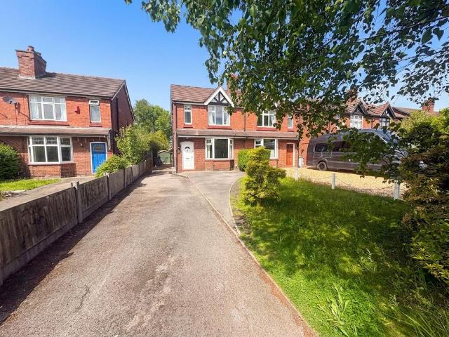 House for sale in Holmes Chapel