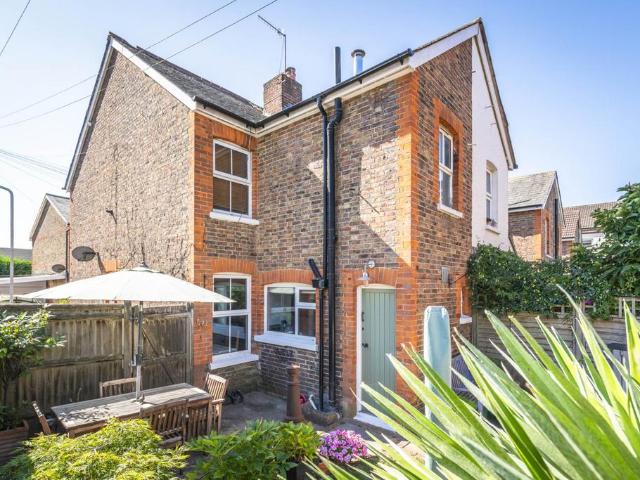 House for sale in Southborough, Sandown Park