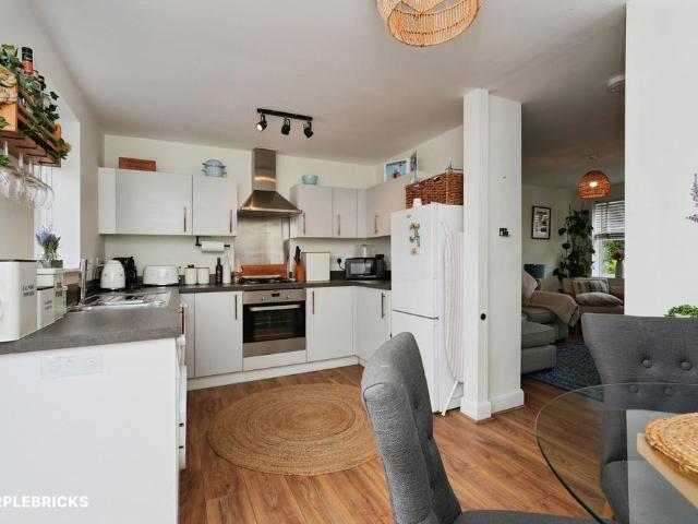 House for sale in Scholes, West Yorkshire