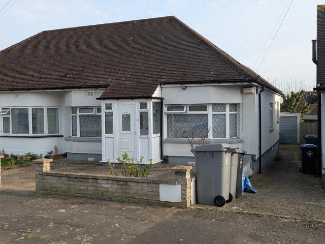 House for sale in Kingsbury, Greater London