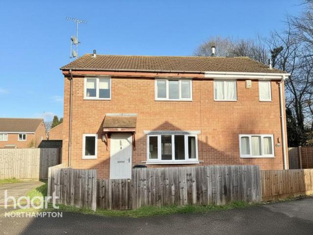 House for sale in Overstone Lodge, Northampton