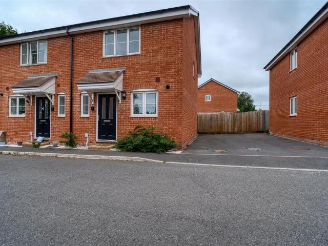 House for sale in Stalbridge