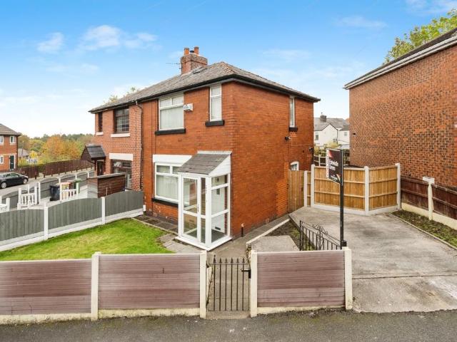 House for sale in Moses Gate, Lee Bank