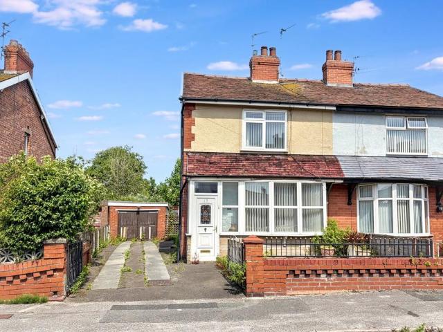 House for sale in Hawes Side, Blackpool