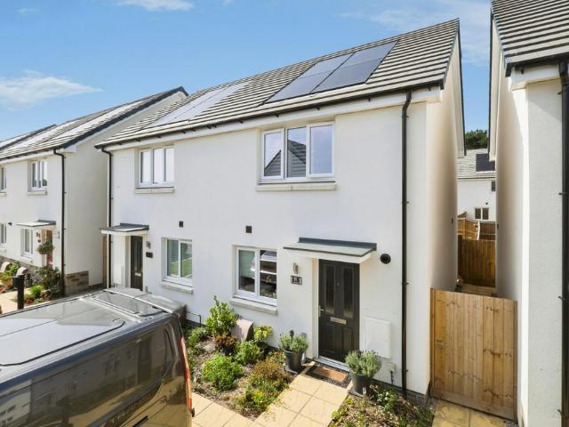 House for sale in Longrock, Cornwall