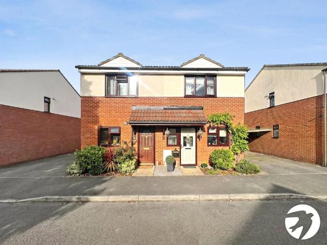 House for sale in Luton, Chatham