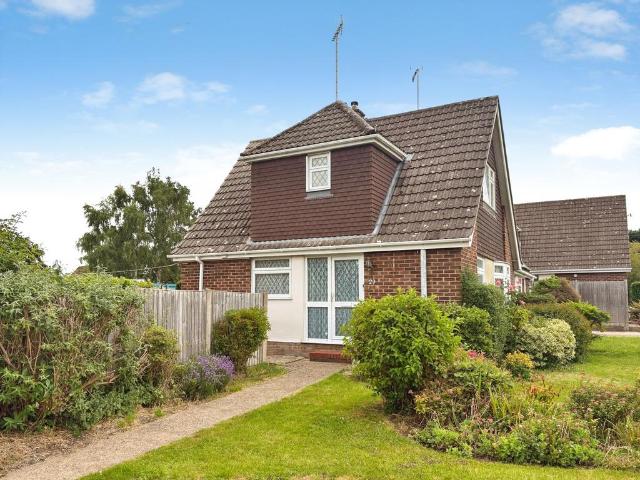 House for sale in Frogmore, Hart