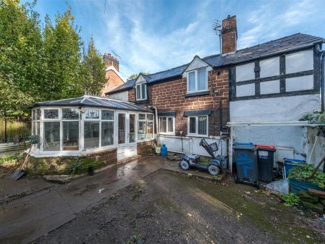 House for sale in Clotton, Cheshire