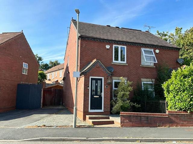 House for sale in Dixons Green, West Midlands