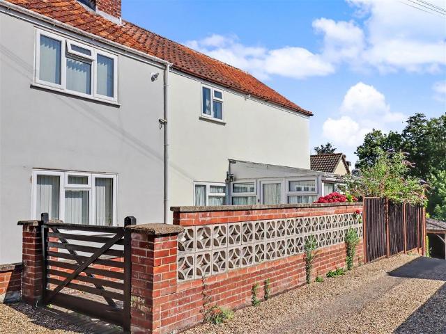 House for sale in Crostwick, Norfolk