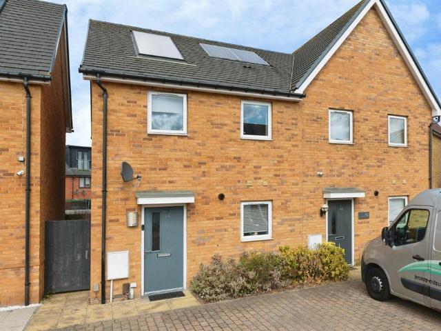 House for sale in Chadwell St Mary, Essex