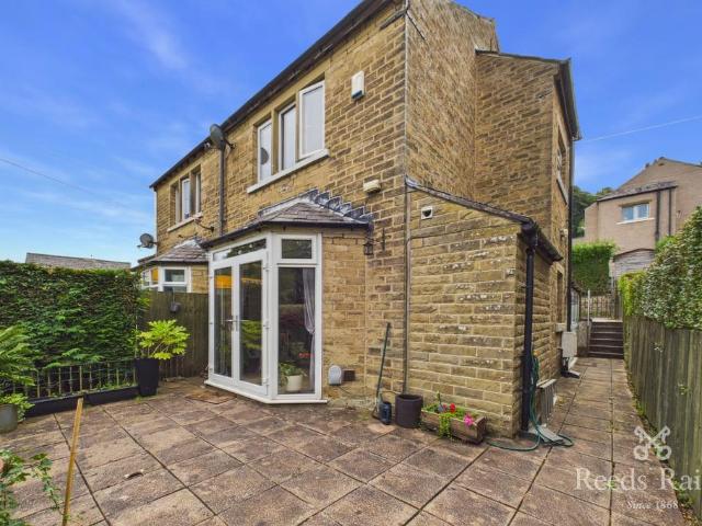 House for sale in Triangle, Ripponden