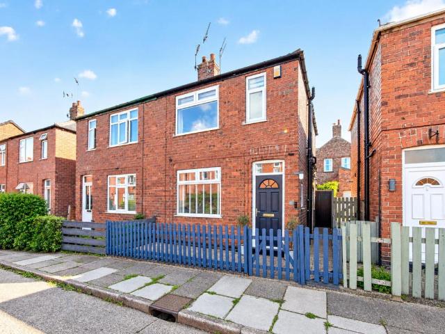 House for sale in High Field, York