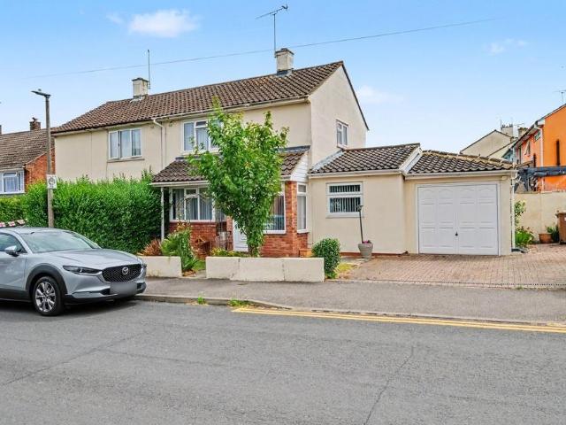 House for sale in Moulsham, Chelmsford