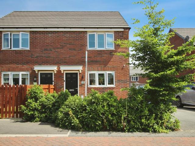 House for sale in Killingbeck, West Yorkshire