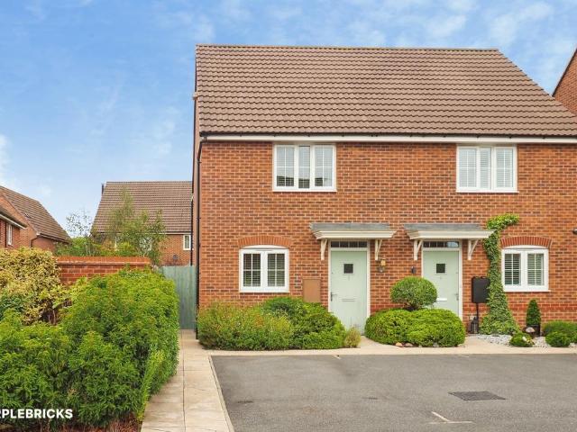 House for sale in Barton In Fabis, East Midlands