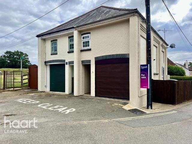 House for sale in Toddington, Bedfordshire