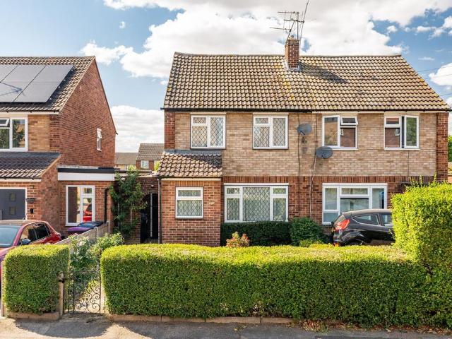 House for sale in Kings Hill, Colliers End