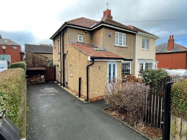 House for sale in Clayton West, West Yorkshire