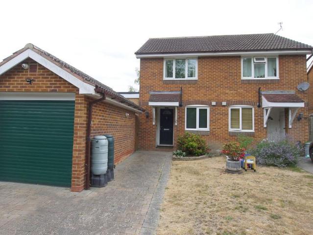 House for sale in The Butts, Kent