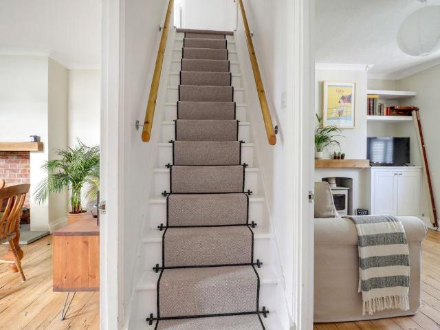 House for sale in Heol-las, Surrey