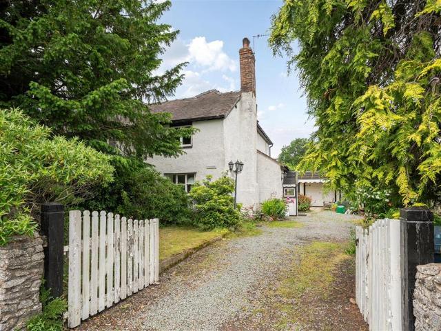 House for sale in Pulverbatch, Shropshire