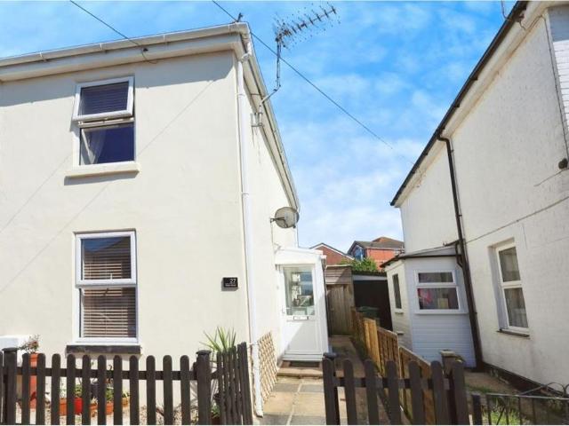 House for sale in Oakfield, Ryde