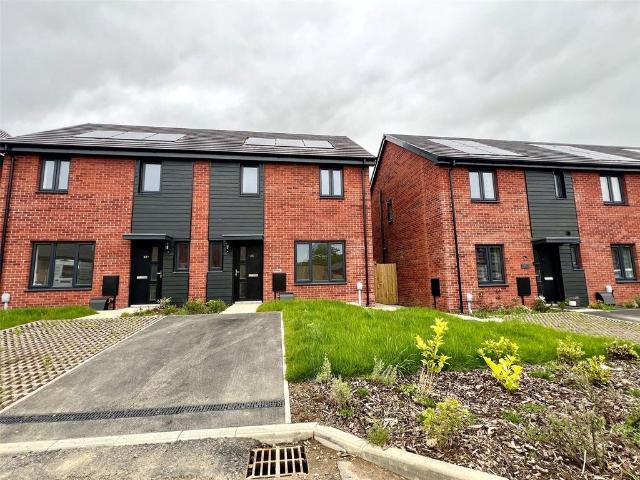 House for sale in Gorseinon, Wales