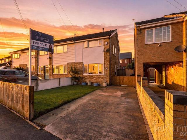 House for sale in Moorthorpe, Wakefield