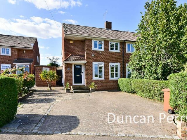 House for sale in Oakmere, Potters Bar